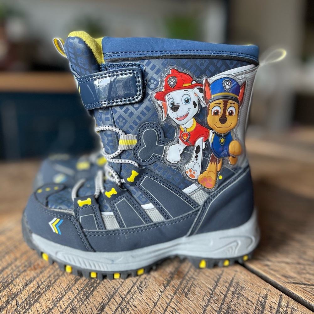 Paw Patrol Snow Boots. Size 11 kids